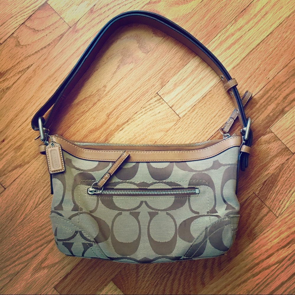 Coach Signature Shoulder Bag